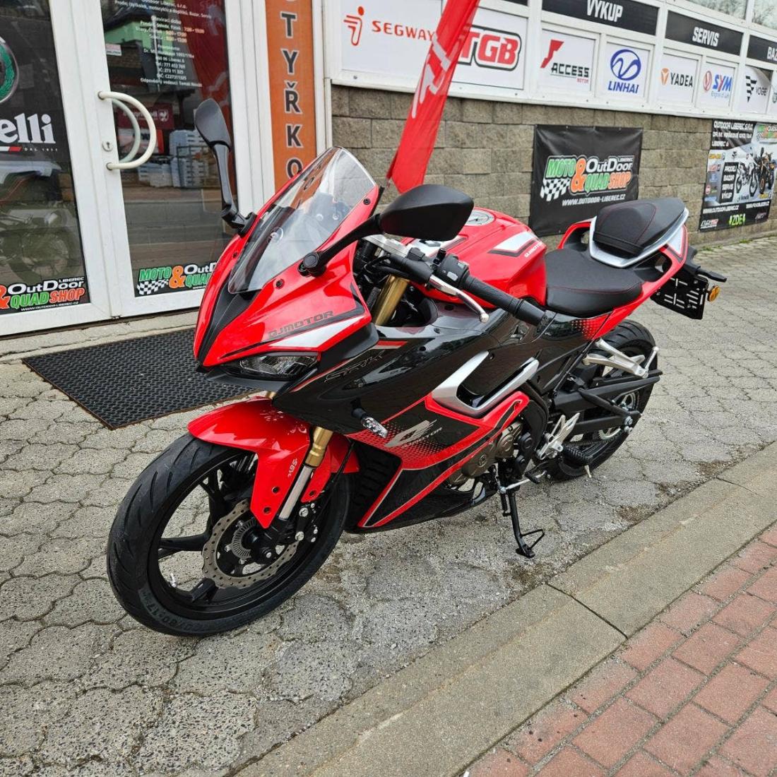 QJ Motor SRK 125 R